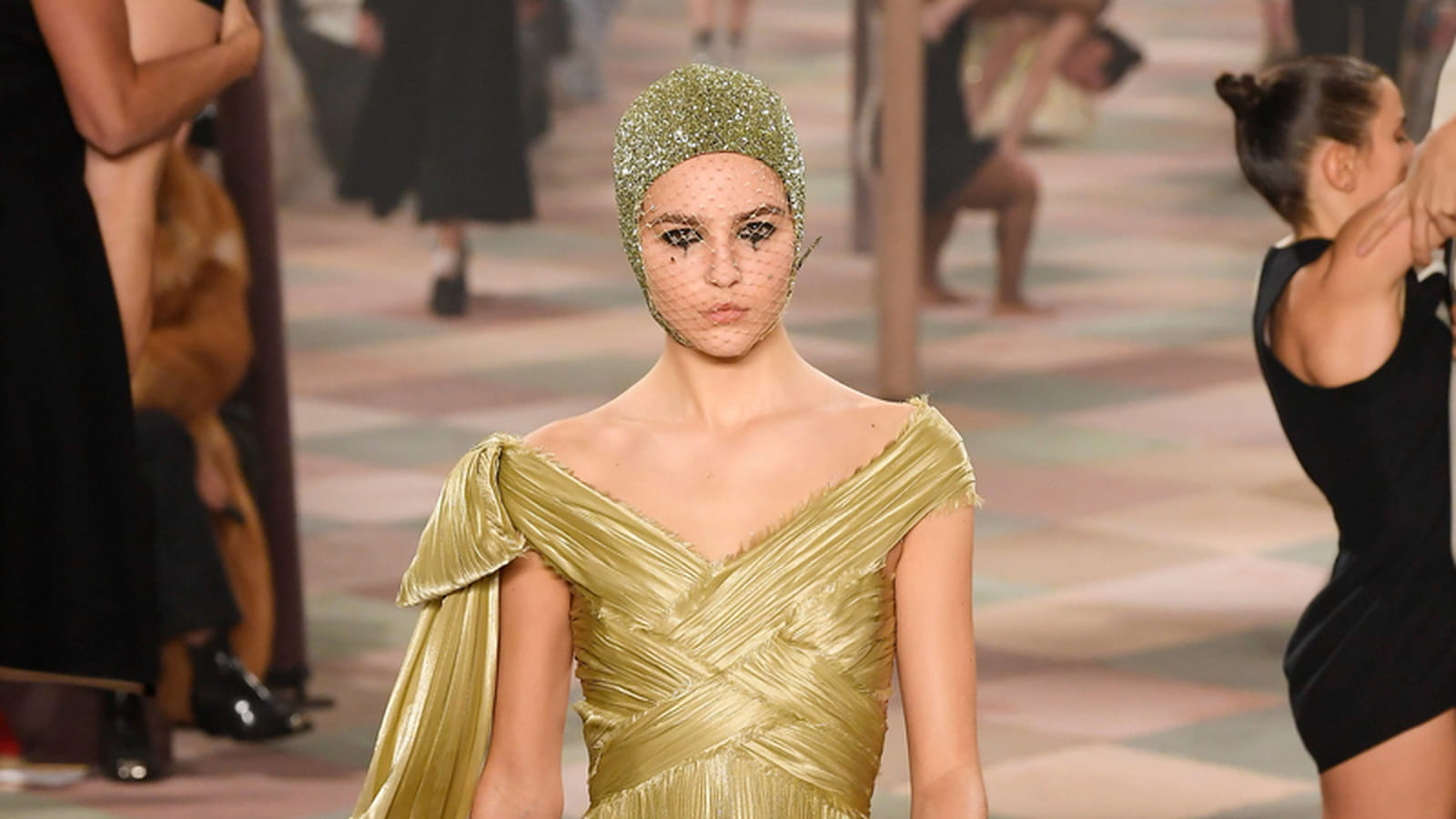 Look 29