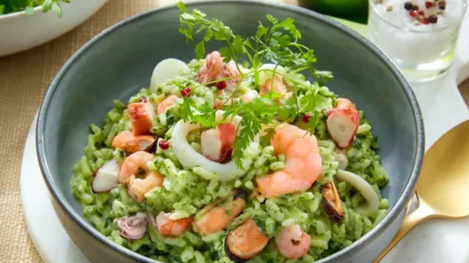 Risotto printanier aux herbes et aux fruits de mer