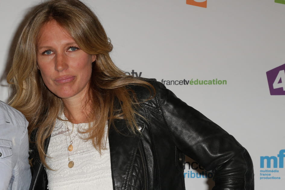 Agathe Lecaron, branch&eacute;e avec son teint hal&eacute;