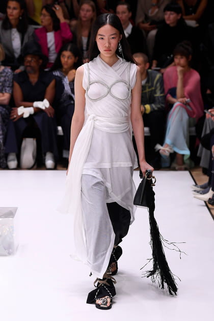 D&eacute;fil&eacute; JW Anderson printemps-&eacute;t&eacute; 2020