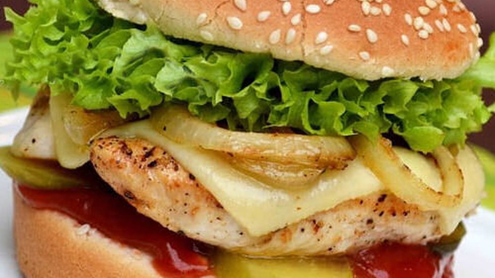 Burger maison au poulet et fromage Leerdammer