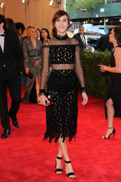 Alexa Chung&nbsp;en robe noire Erdem