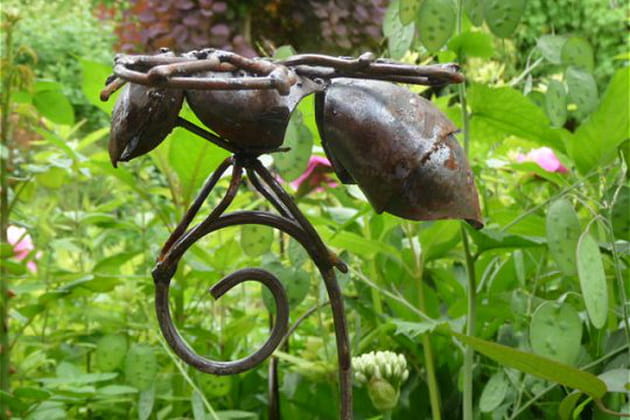 Une abeille un peu particuli&egrave;re