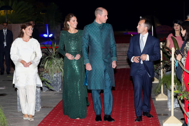 Kate Middleton et le prince William en habits traditionnels pakistanais