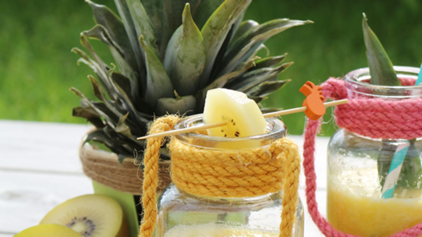 Jus de pommes, ananas et kiwi gold