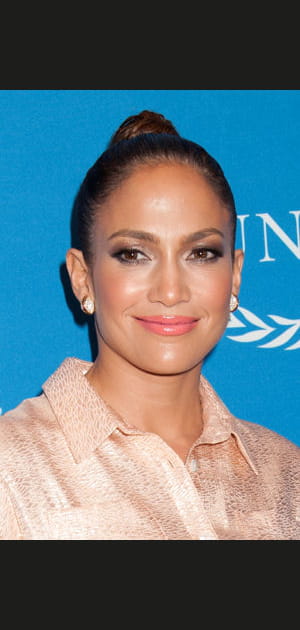 Jennifer Lopez maquill&eacute;e