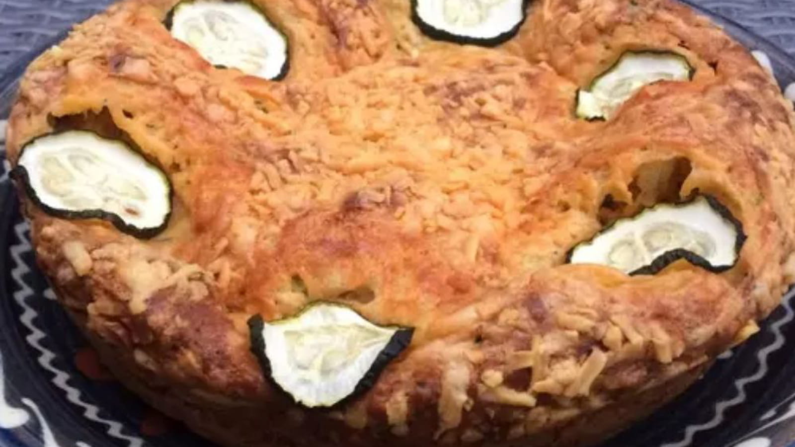 Cake à la courgette gratiné au cheddar