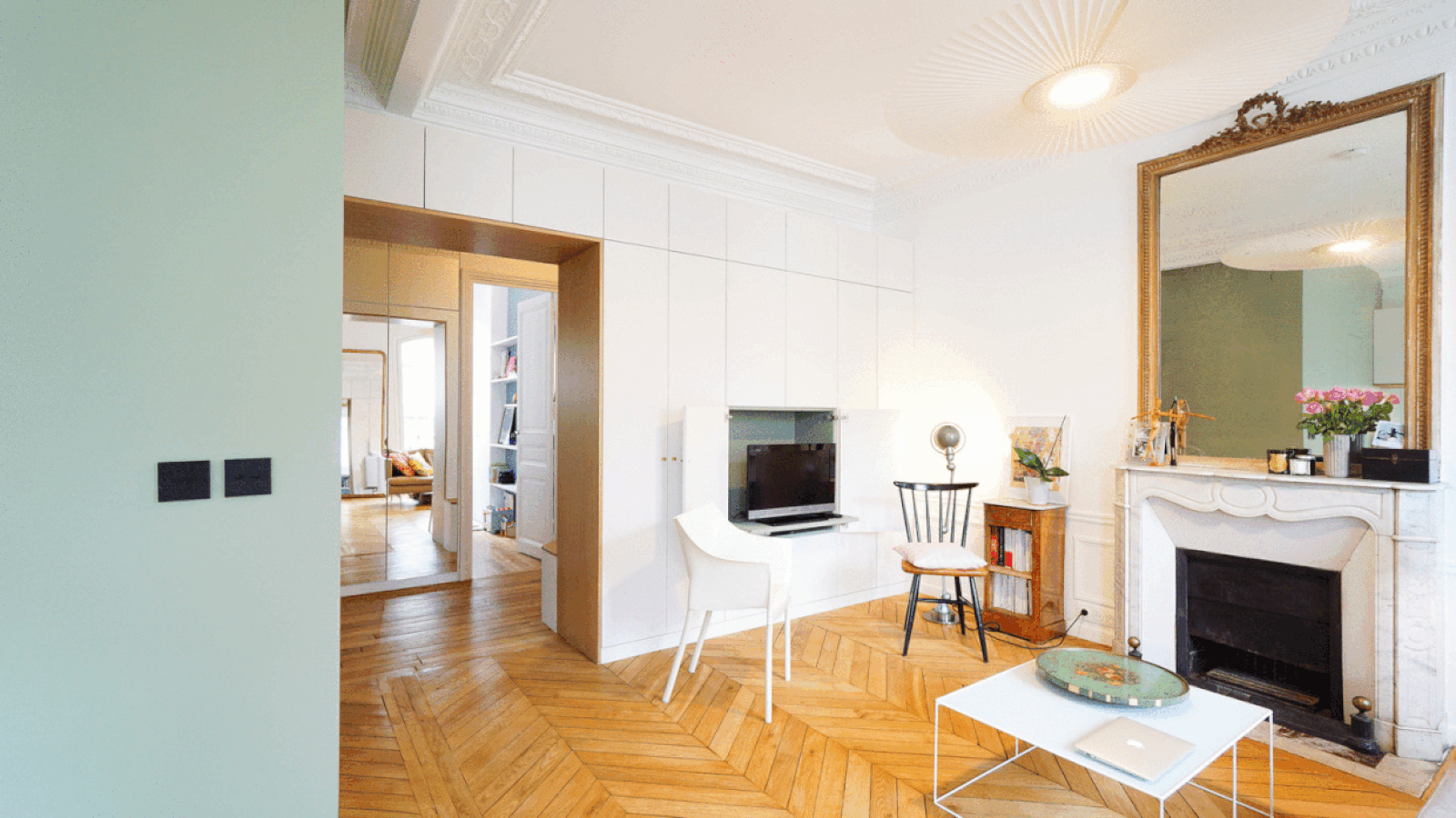 Meuble TV intégré 