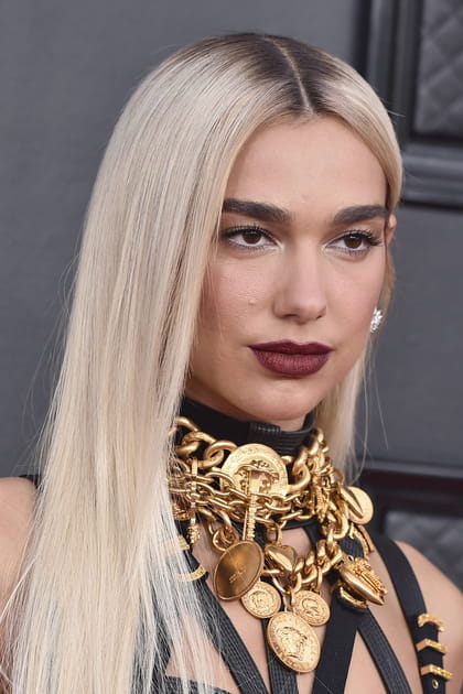 Dua Lipa maquill&eacute;e