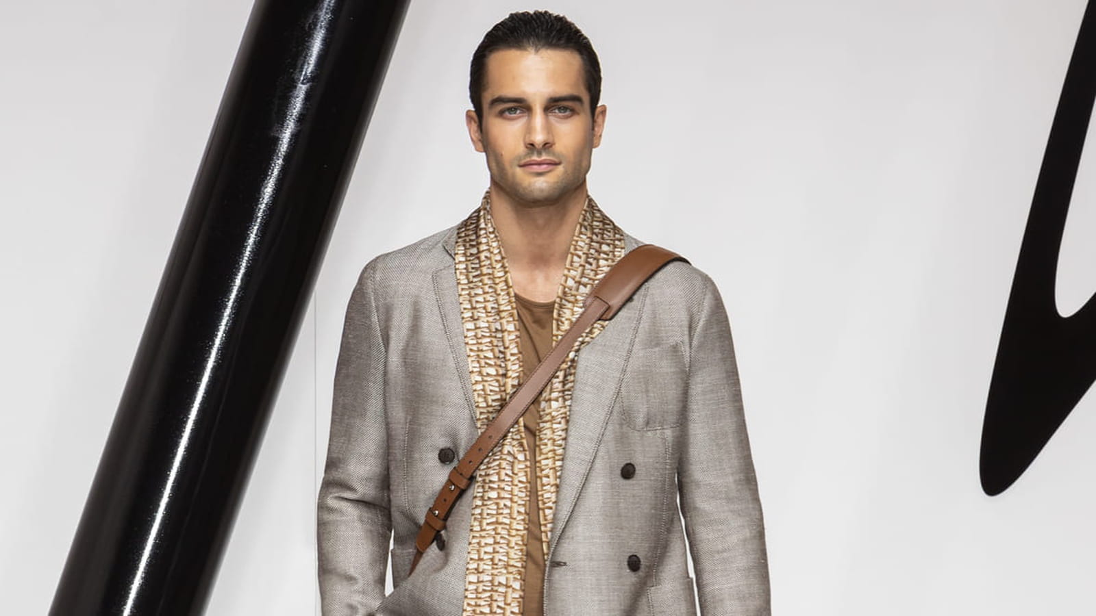 Look 1