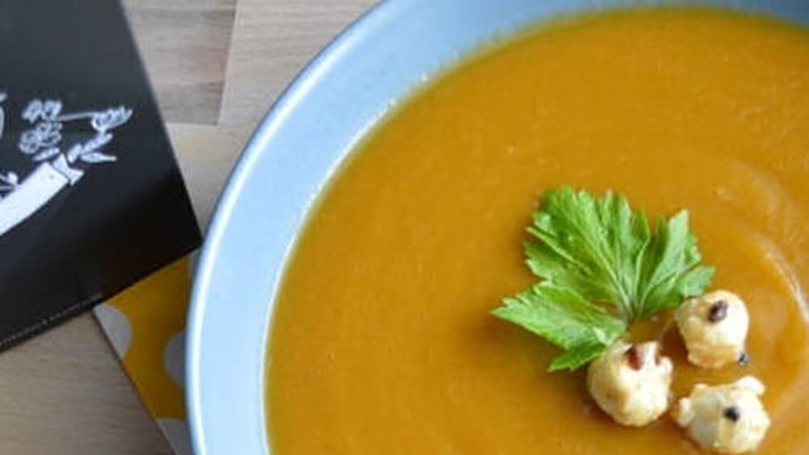 Soupe de légumes et ses pop corns au poivre de Sichuan