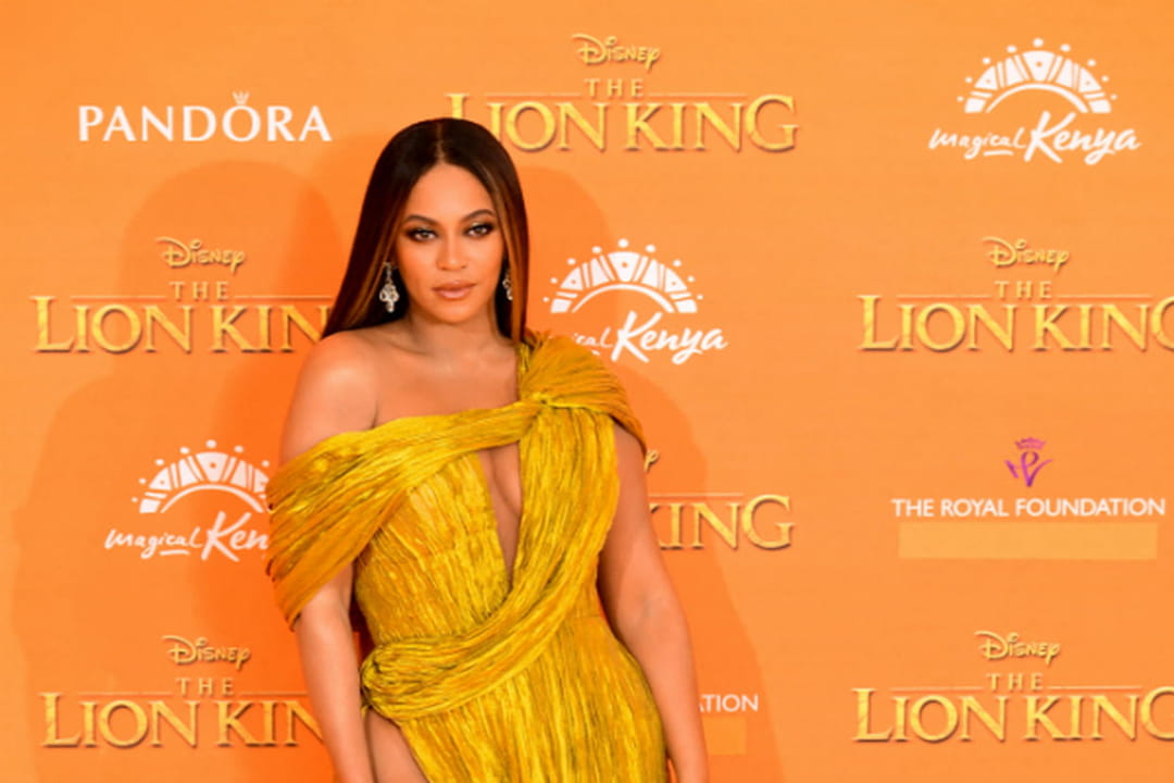 Beyoncé en robe Cong Tri