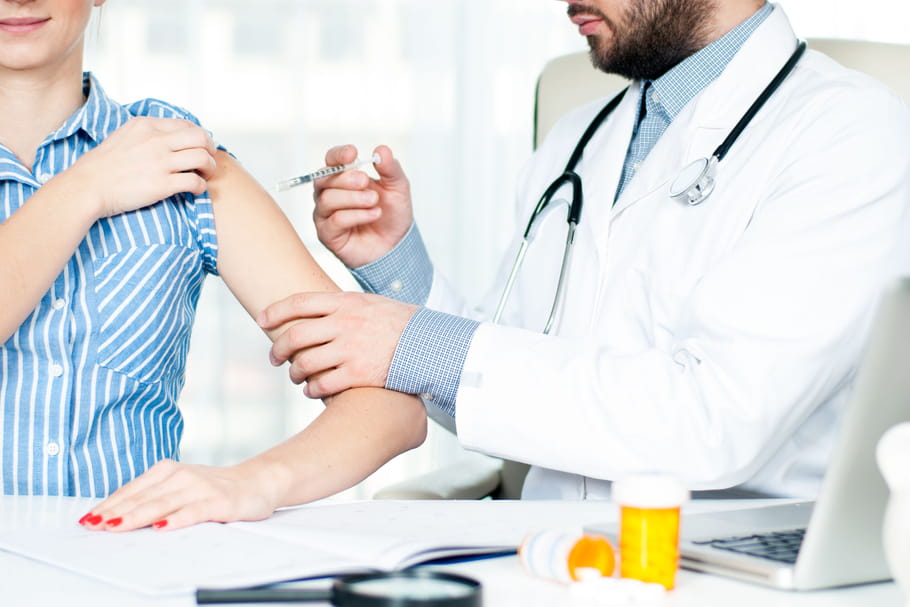 Rattrapage vaccinal : calendrier, schéma, recommandations