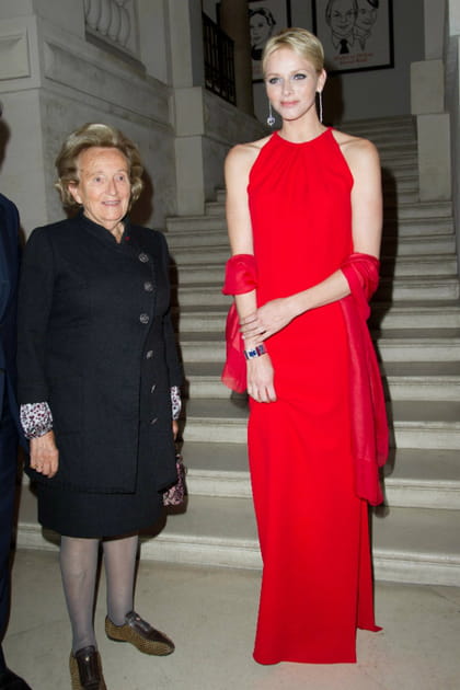 Charl&egrave;ne de Monaco en robe rouge
