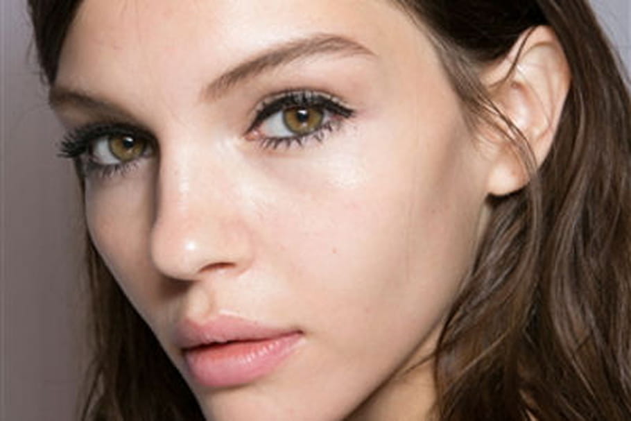 Fashion week prêt-à-porter Londres : le maquillage rayonnant de Mulberry