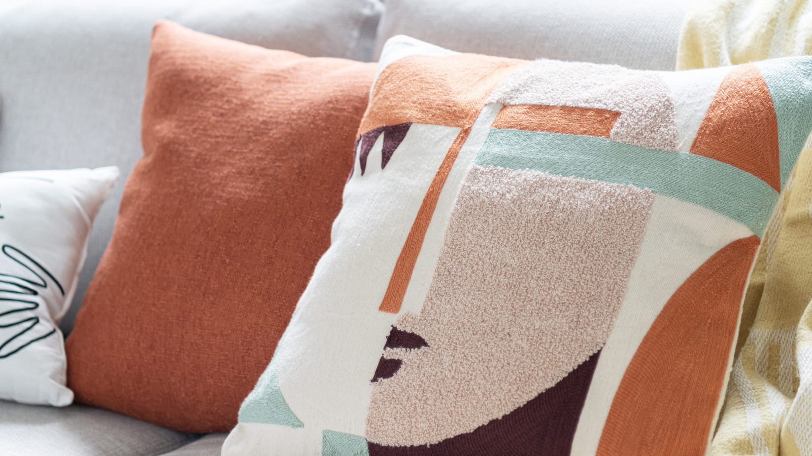 Coussin graphique 