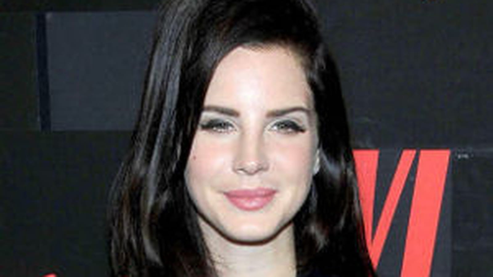 Lana del Rey en brune