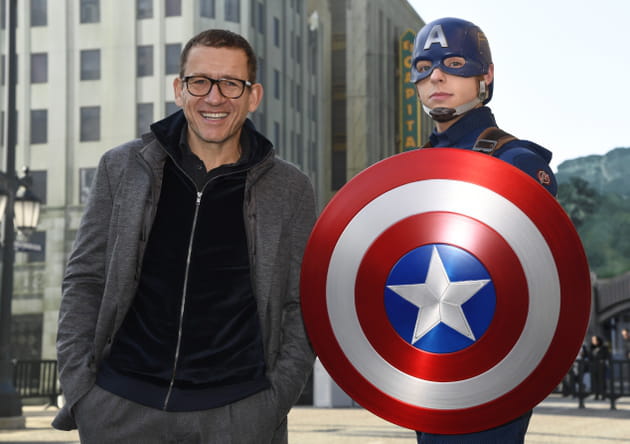 Dany Boon f&ecirc;te la Saison des Super-H&eacute;ros Marvel avec Captain America