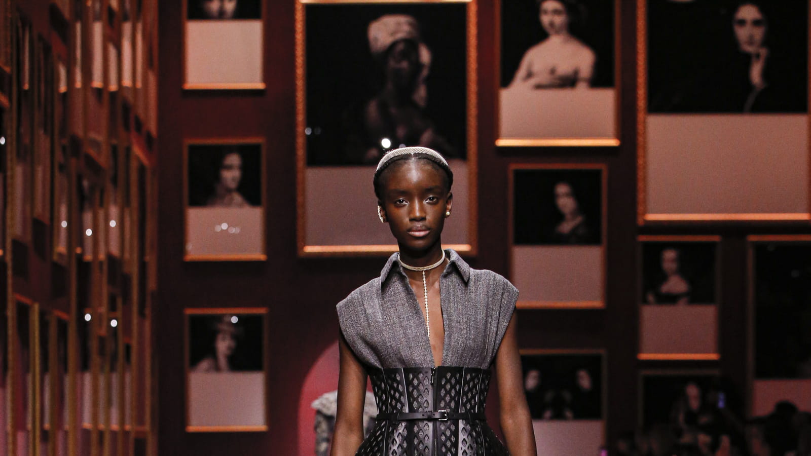 Look 22