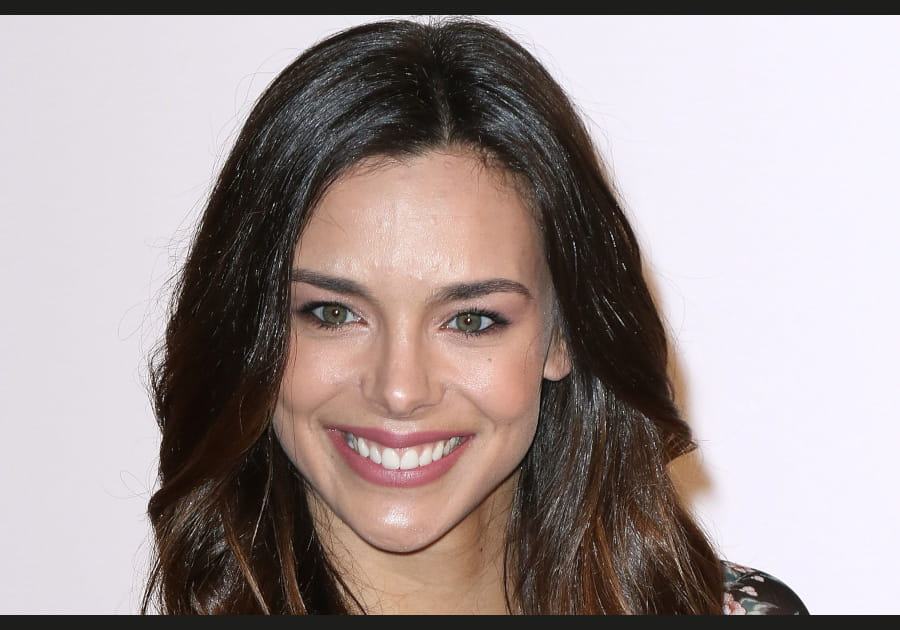 Marine Lorphelin, sage avec sa raie sur le c&ocirc;t&eacute;