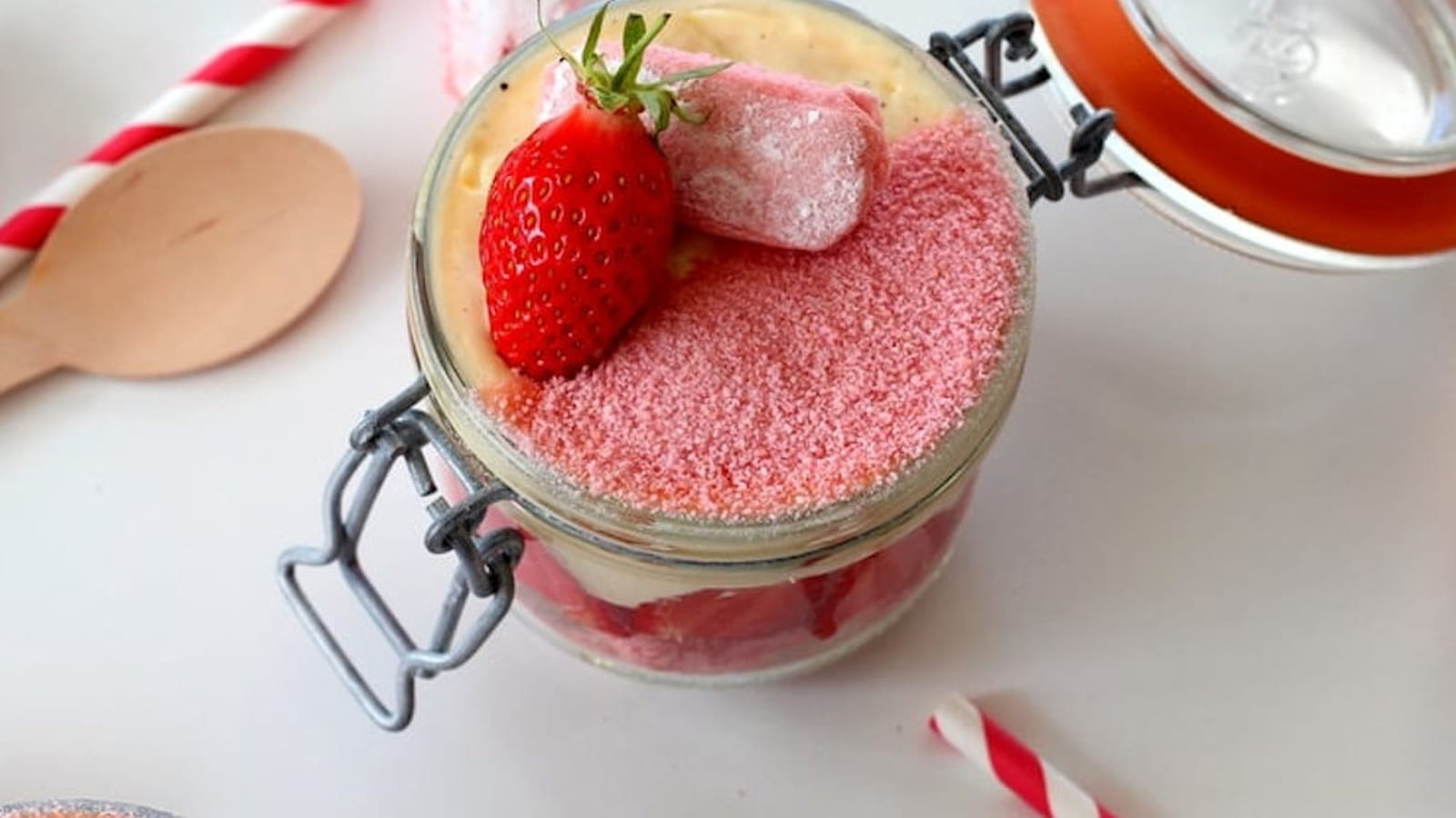 Tiramisu Biscuit Rose de Reims & Fraise