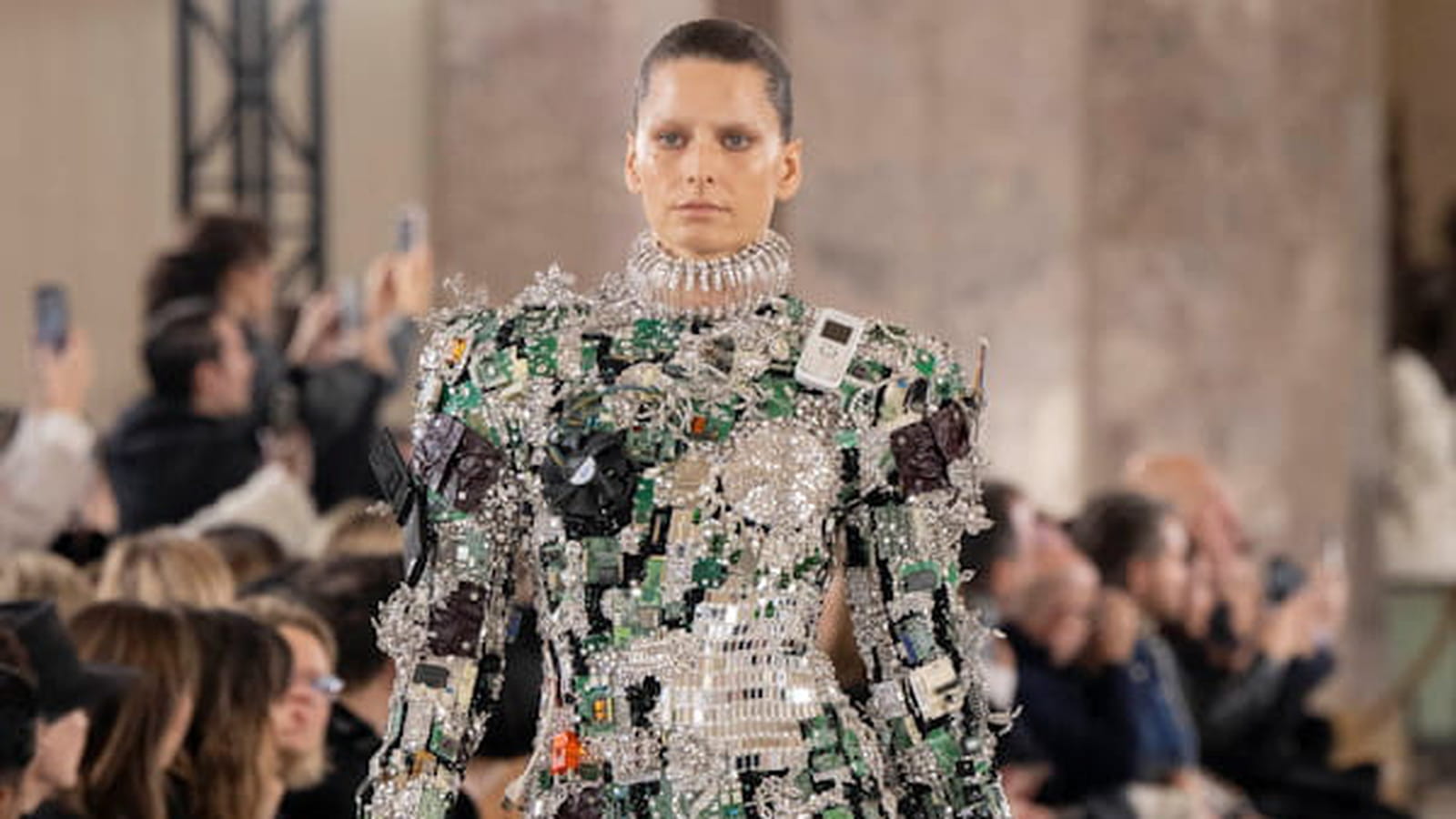 Défilé Schiaparelli haute couture printemps-été 2024