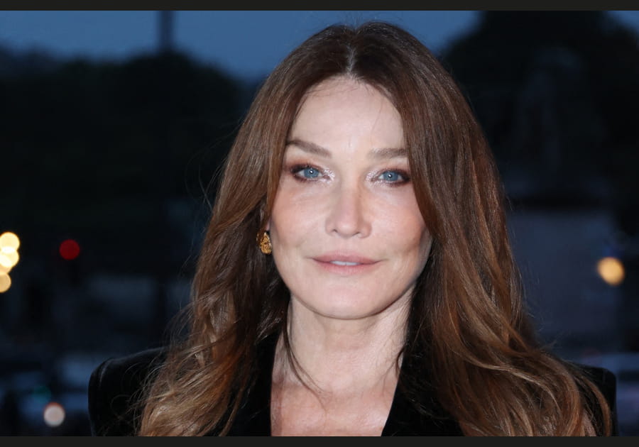 Le coin interne illumin&eacute; de Carla Bruni