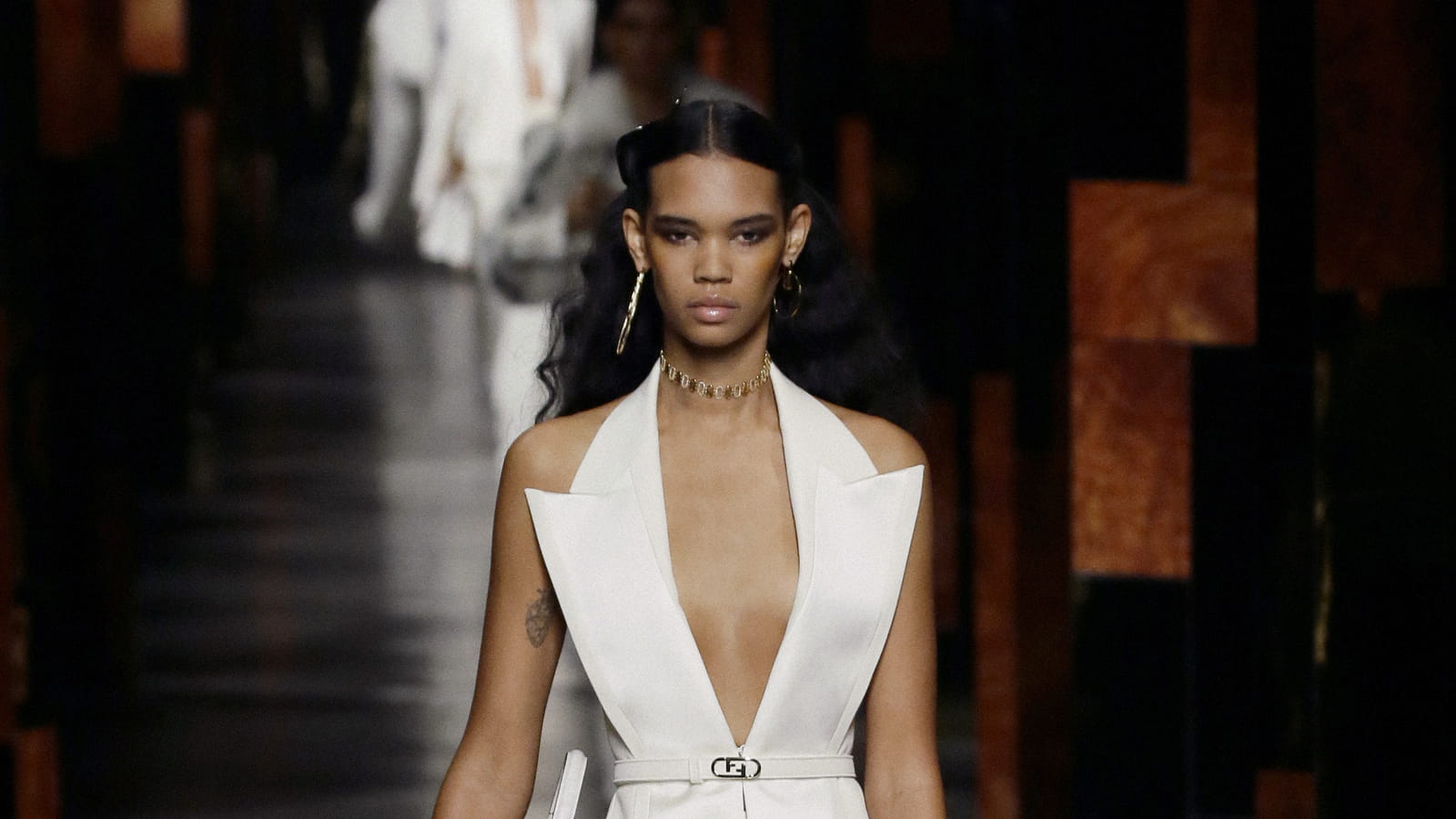 Look 2