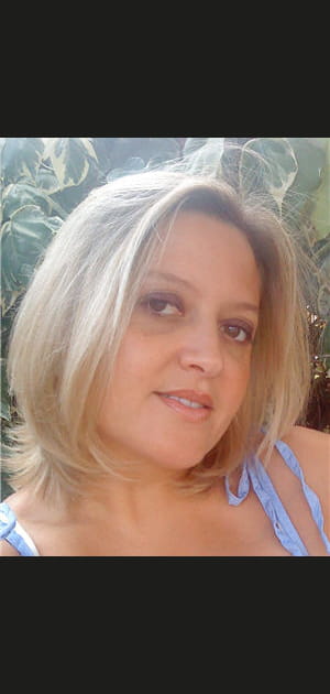 Un effet bonne mine et du framboise sur les l&egrave;vres d'Isabelle