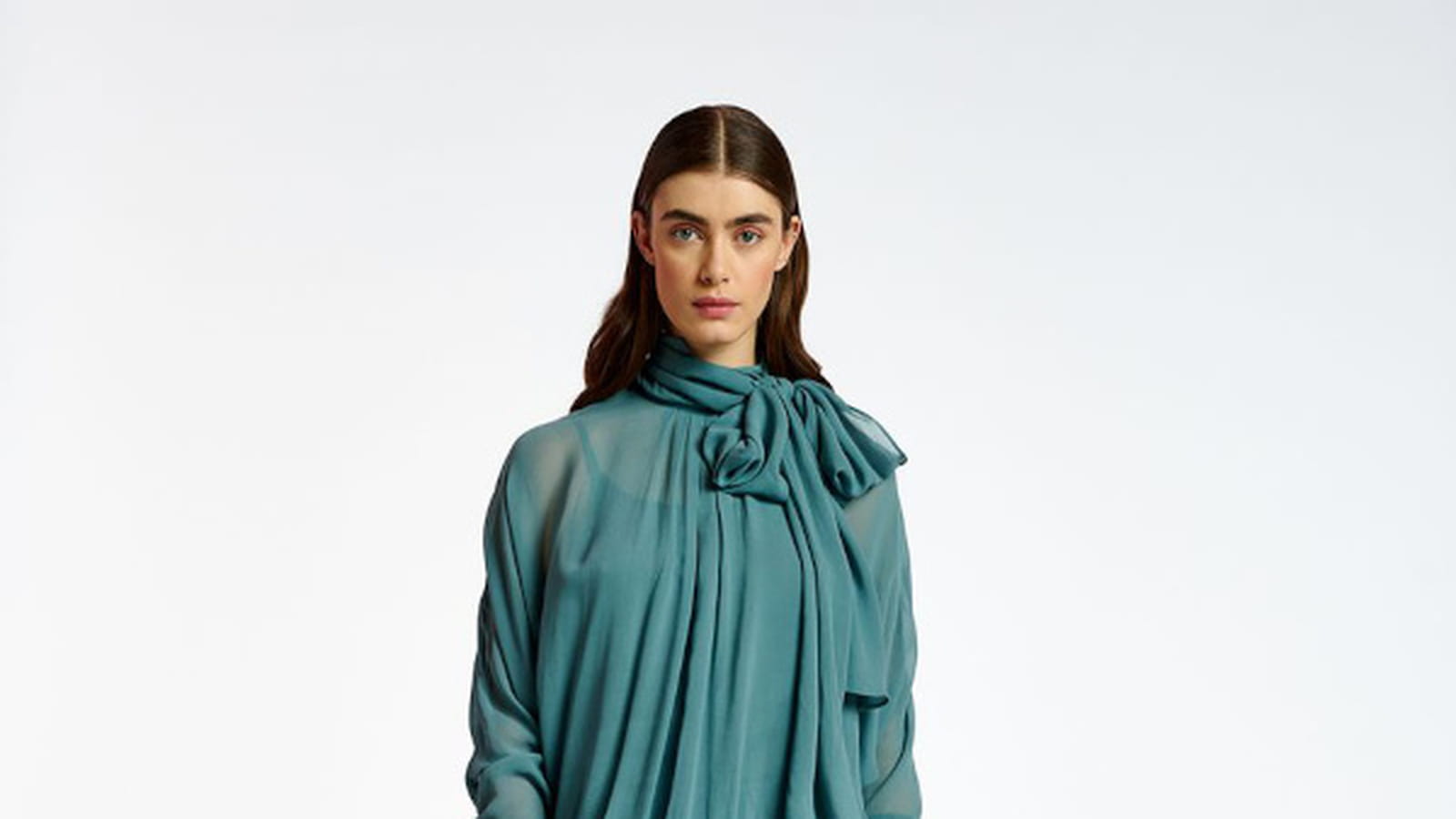 Robe Essential Antwerp 