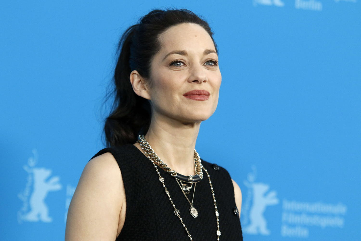 Marion Cotillard reveals her favorite fashion accessory