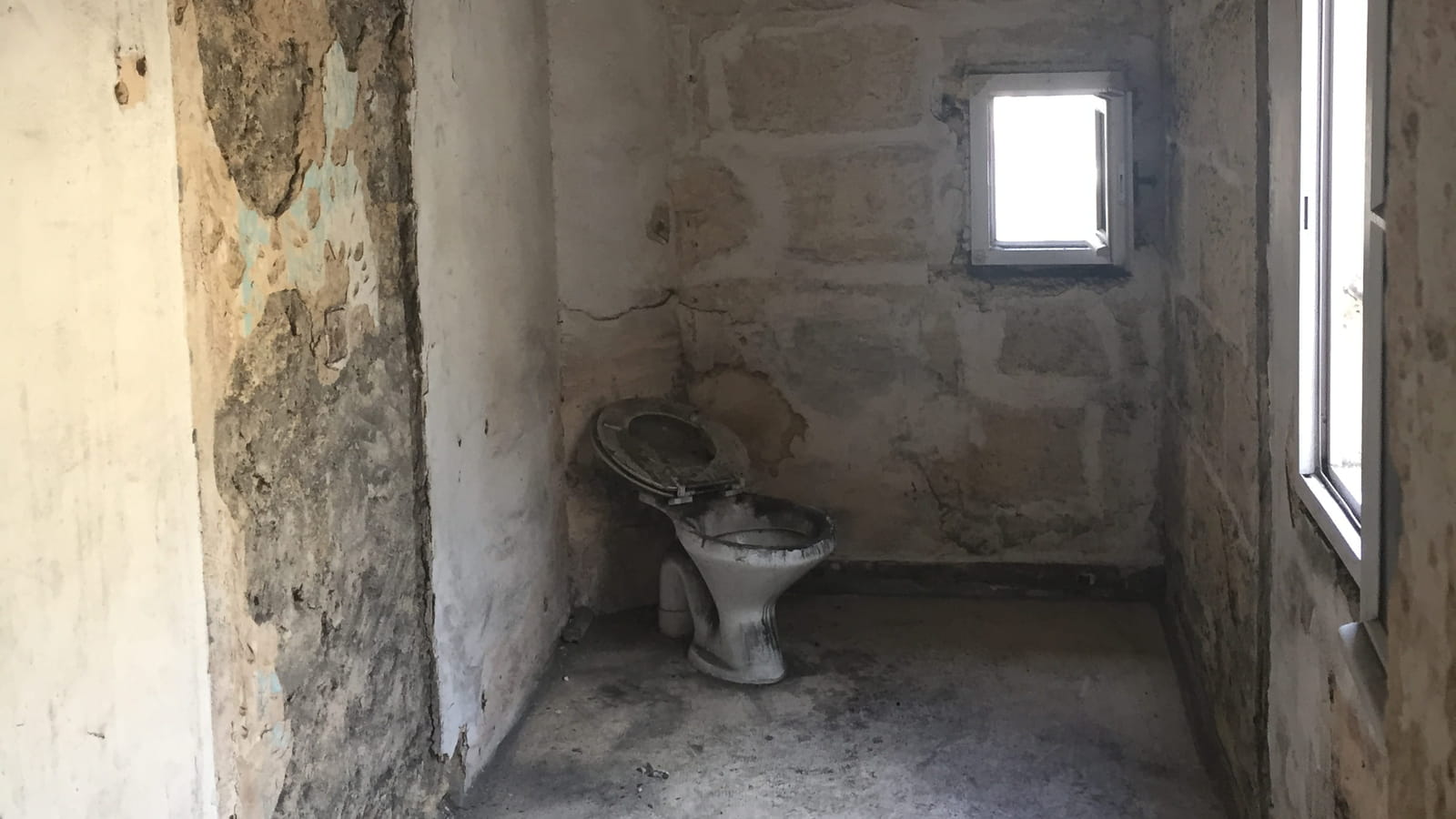 WC avant