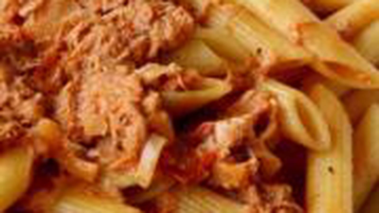 Penne au thon, crème et tomate
