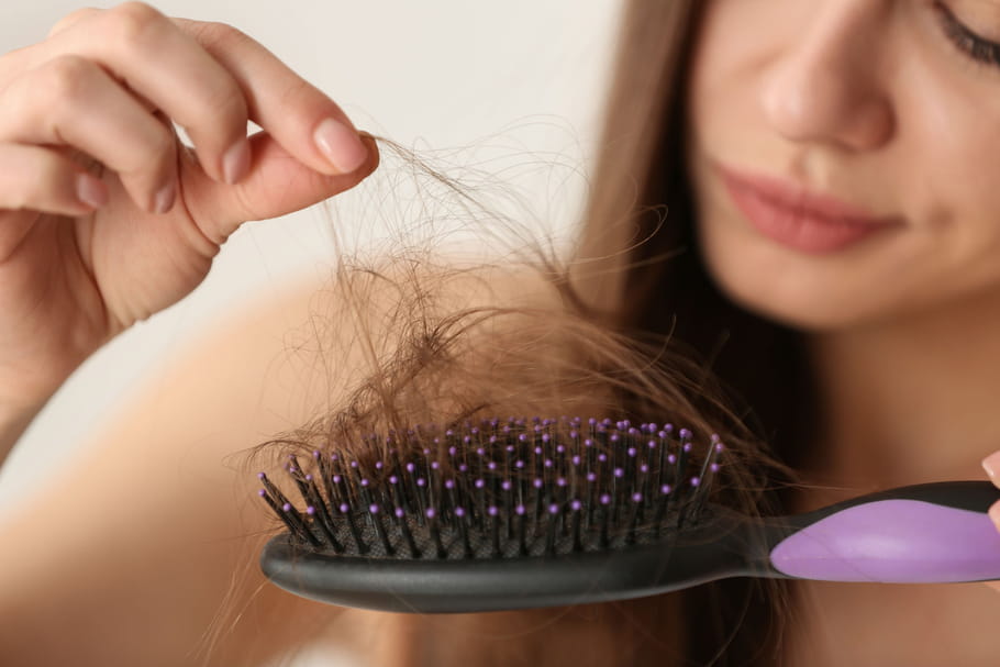 Alimentation anti chute de cheveux : que manger ?
