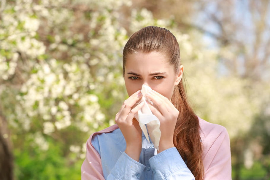 Allergie au pollen de cyprès : période, symptôme, traitement