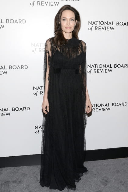 Angelina Jolie en robe noire en voile Valentino