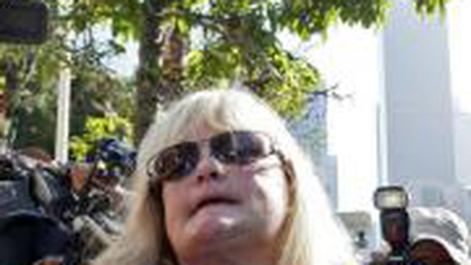 Debbie Rowe se bat pour récupérer ses enfants