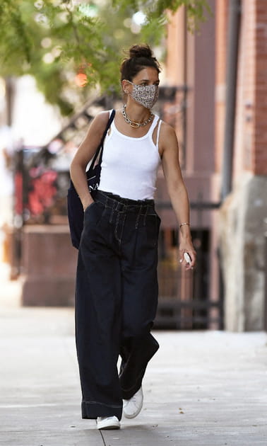 TOP&nbsp;: Katie Holmes en pantalon oversize