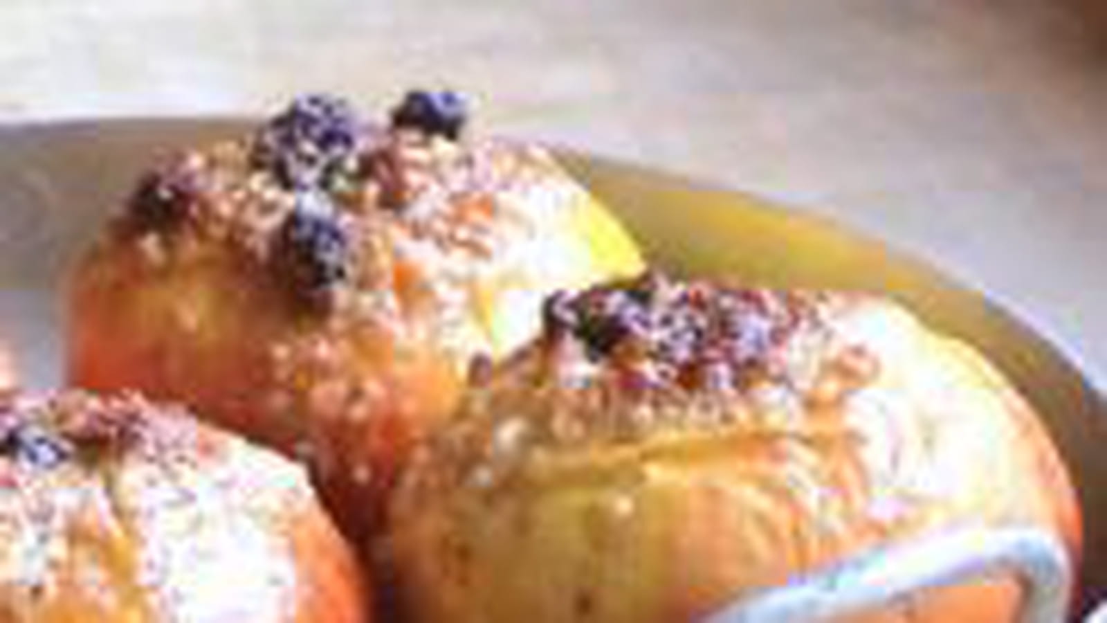 Pommes au four, fruits secs et orange
