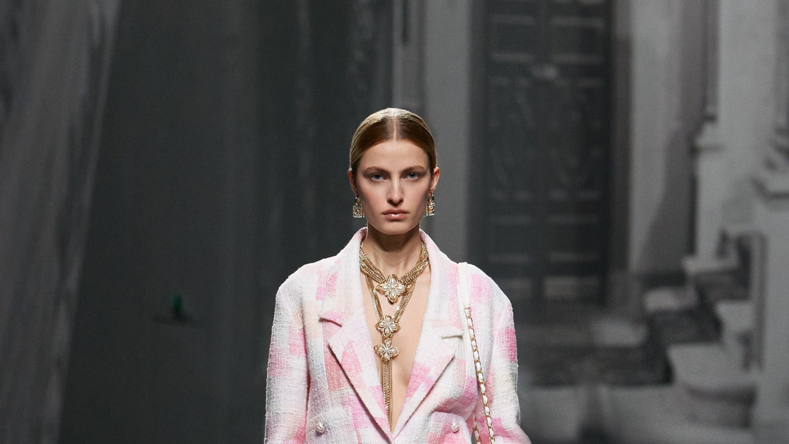 Look 39