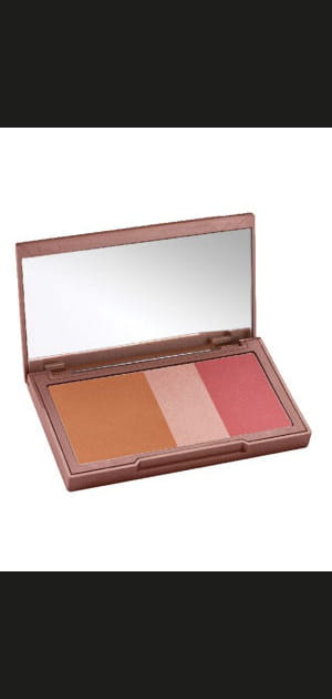 La palette bronzeur, enlumineur et blush d'Urban Decay