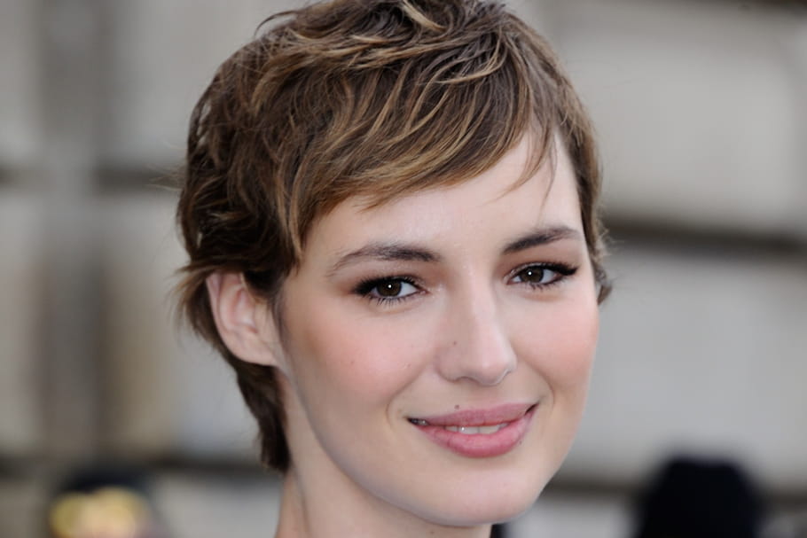Louise Bourgoin passe au court !