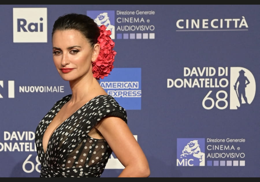 Penelope Cruz, radieuse avec son beauty look &agrave; l'espagnol