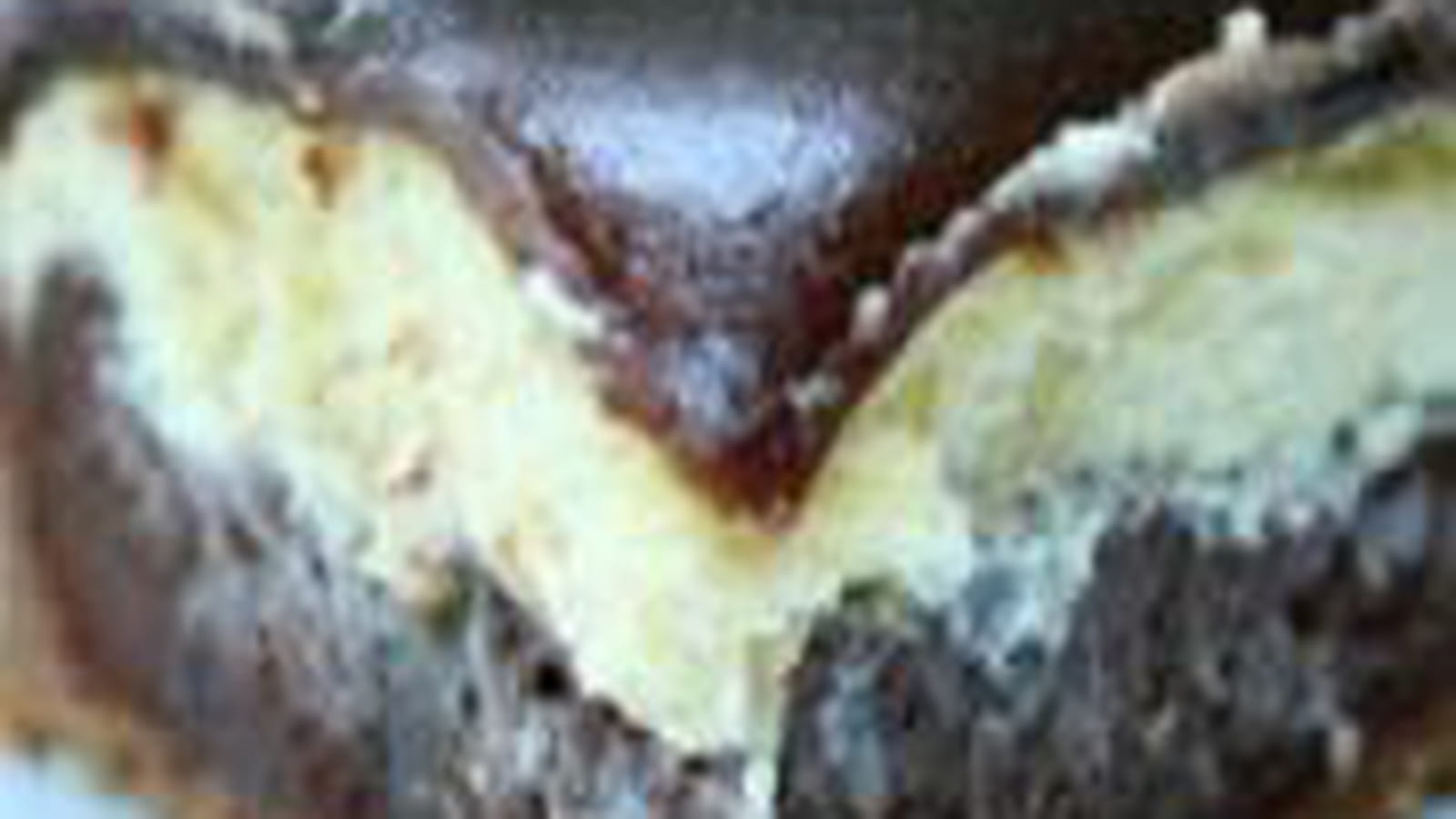 Cheesecake deux chocolats, miroir caramel