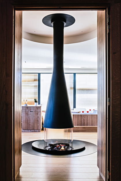 La chemin&eacute;e du Spa Suite VIP