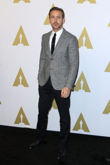Ryan Gosling en veste à motif