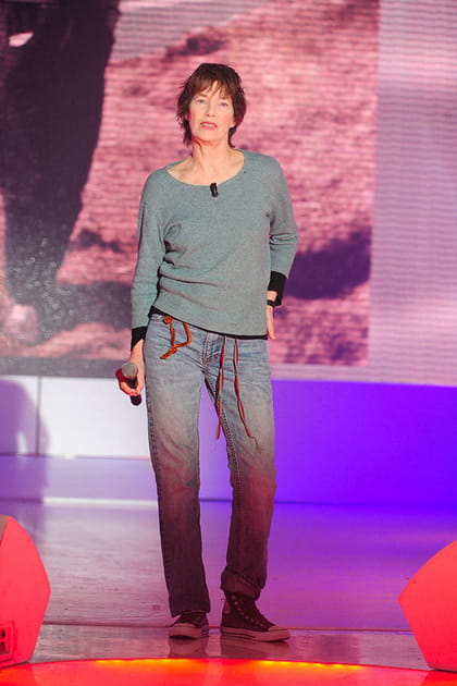 Jane Birkin en jean et pull céladon