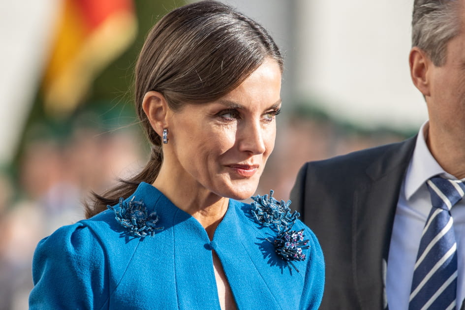 La queue de cheval basse de Letizia d'Espagne
