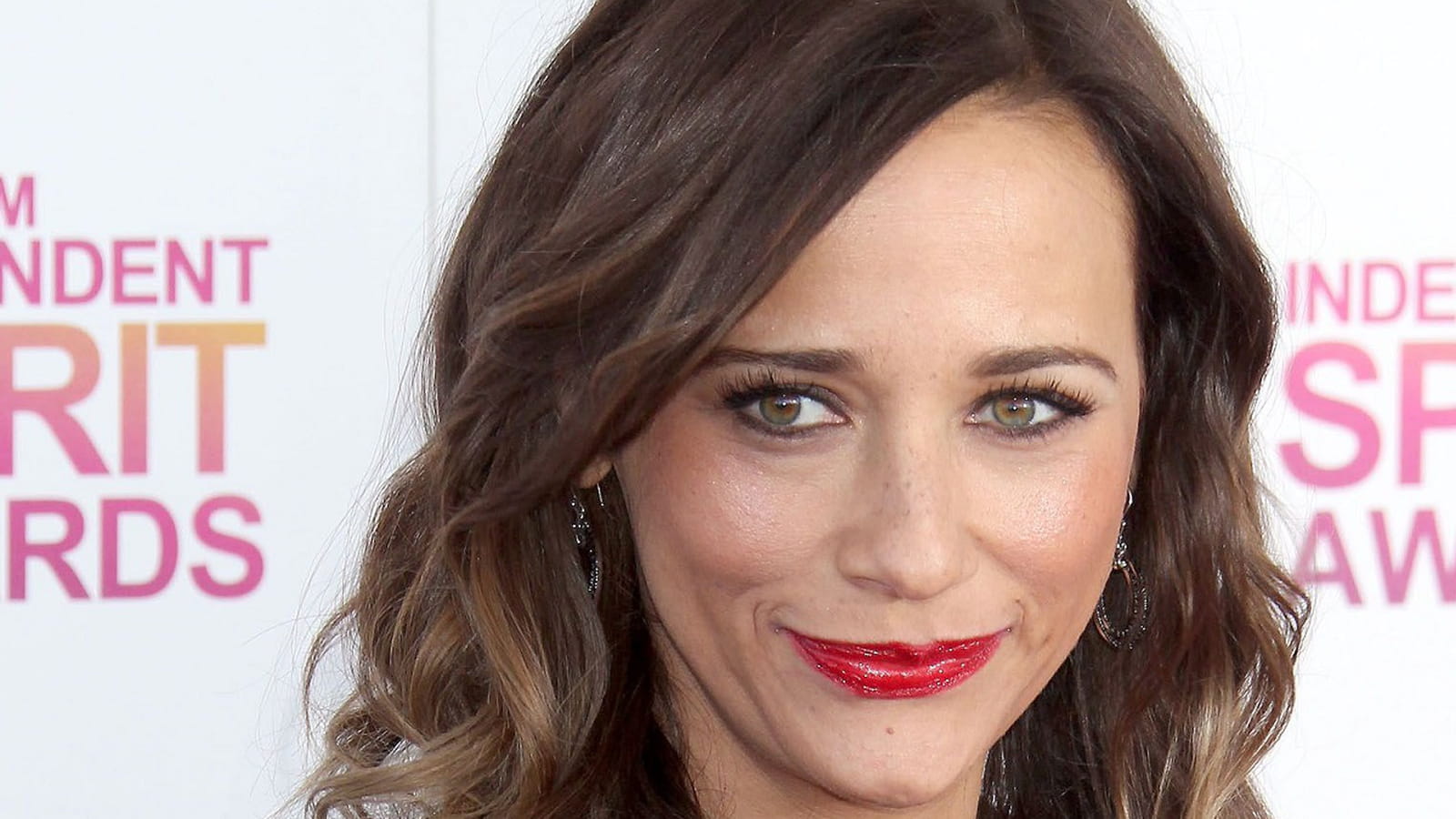 Rashida Jones sans frange