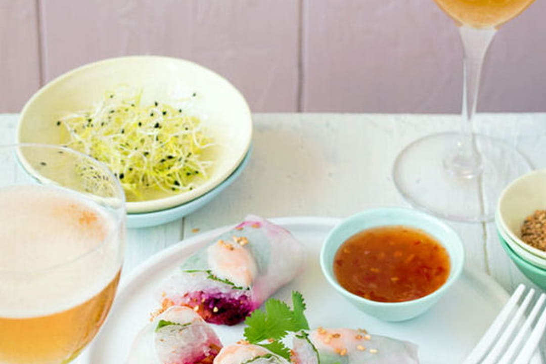 Rouleaux de Printemps aux crevettes, betterave et carottes